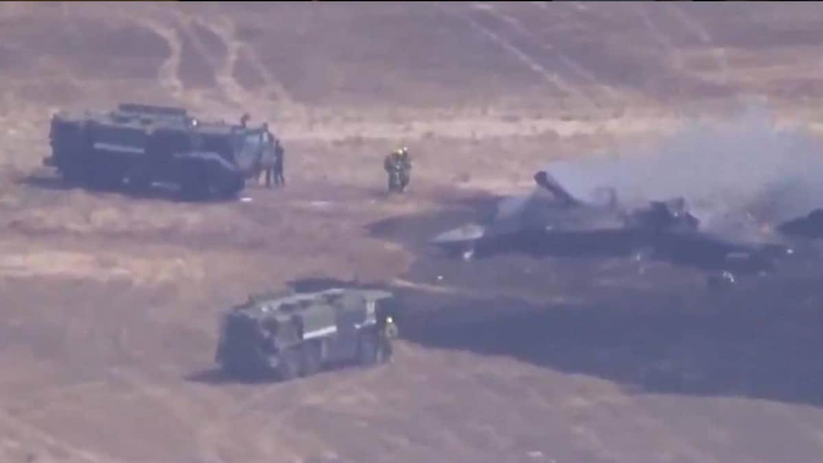 ABD'ye ait F-35 savaş uçağı, askeri üste düştü