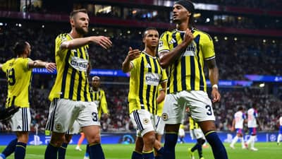 Fenerbahçe deplasmanda Lyon'u yıktı geçti: Şampiyonlar Ligi'nde hasret sona erdi