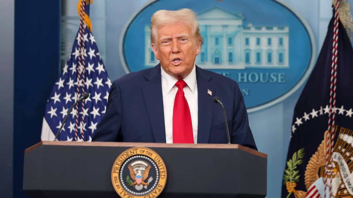 Trump: 'İran'a yönelik büyük çaplı saldırılar konusunda henüz bir karar vermedim'