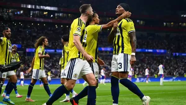 Hasret sona erdi Fenerbahçe 18 yıl sonra UEFA Şampiyonlar Ligi'nde!