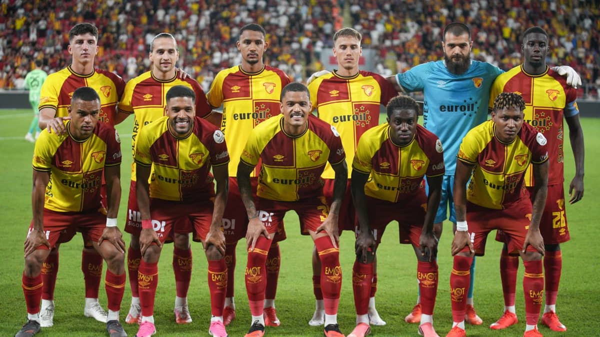 'Yaptığınız şey taraftarlık değil' Göztepeli kaleciden sert tepki!