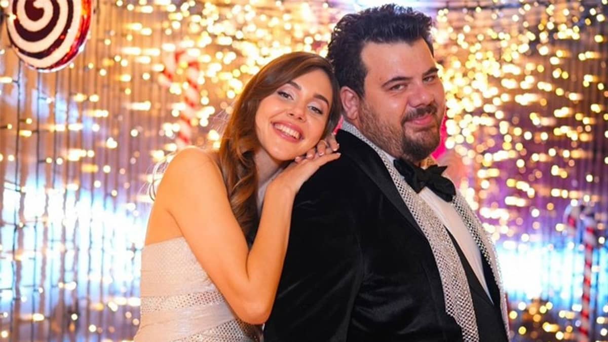 Eser-Berfu Yenenler çiftinden üzen haber: Sosyal medyadan duyurdular