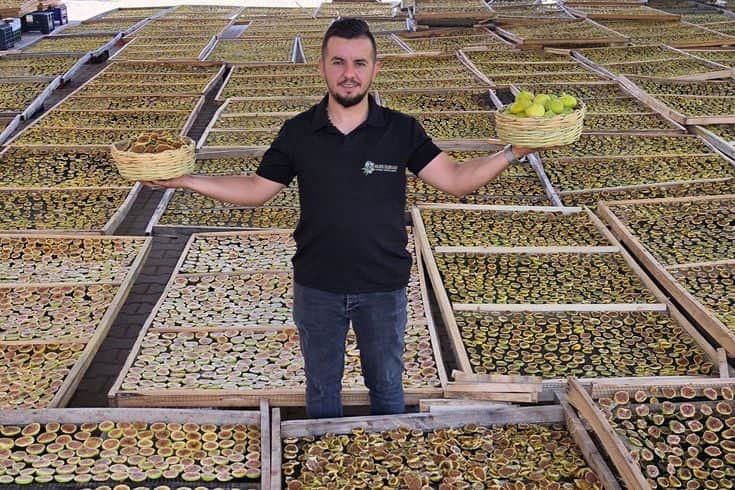 Babasının verdiği 3 çuval incirle başladı, şimdi dünyaya yayılıyor Babasının verdiği 3 çuval incirle başladı, şimdi dünyaya yayılıyor