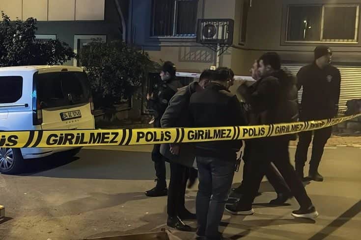 Yıllarca hapis yattı! Türkiye'ye girer girmez yakalandı Yıllarca hapis yattı! Türkiye'ye girer girmez yakalandı