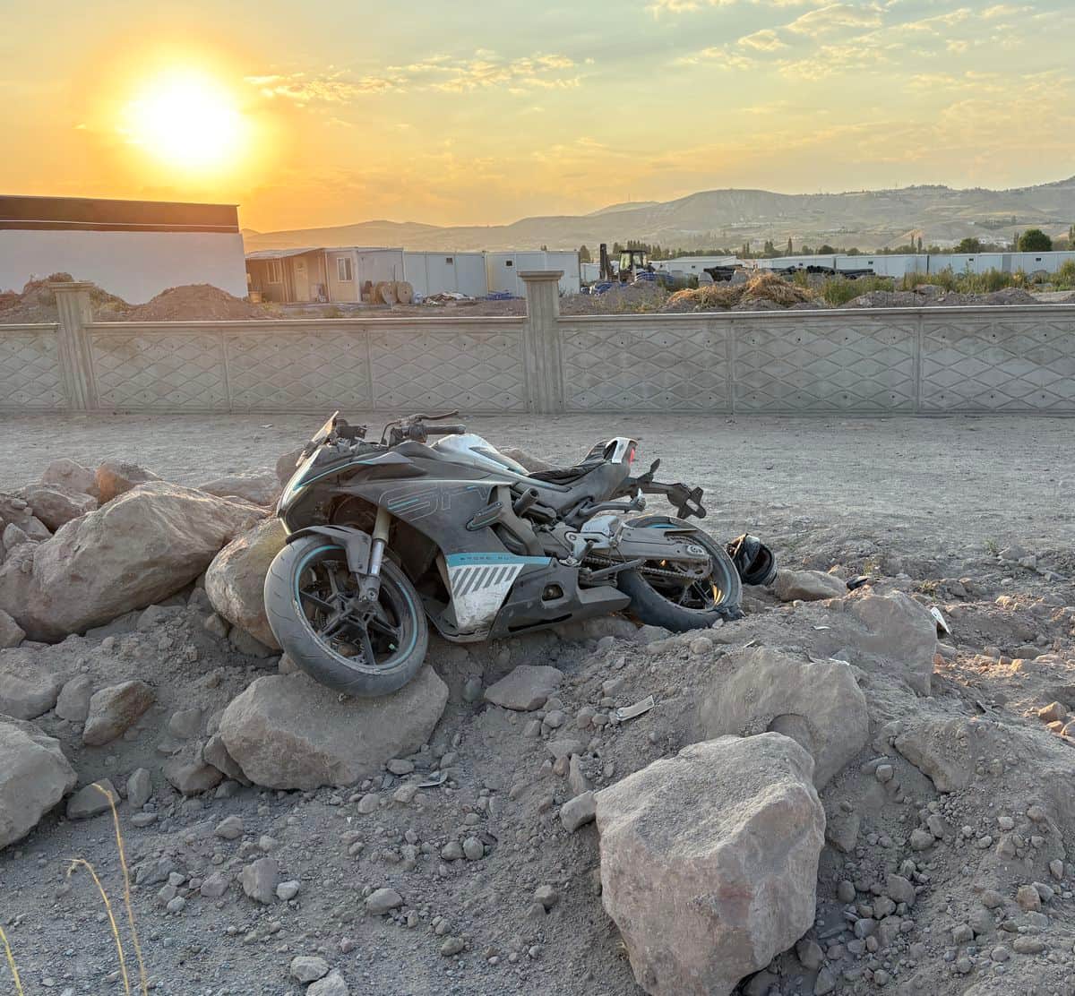 Kayseri'de Motosiklet Kazası: 2 Yaralı Kayseri'de Motosiklet Kazası: 2 Yaralı