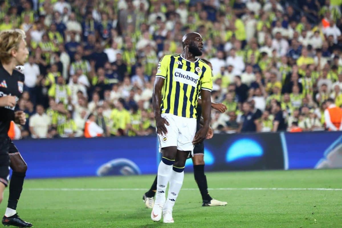 Lukaku Fenerbahçe'de İlk Maçına Çıktı Lukaku Fenerbahçe'de İlk Maçına Çıktı