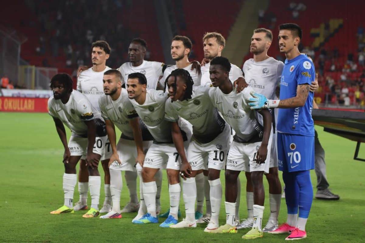 Trendyol Süper Lig 2. Hafta Sona Erdi: Gençlerbirliği Lider, Osimhen Gol Kralı Trendyol Süper Lig 2. Hafta Sona Erdi: Gençlerbirliği Lider, Osimhen Gol Kralı