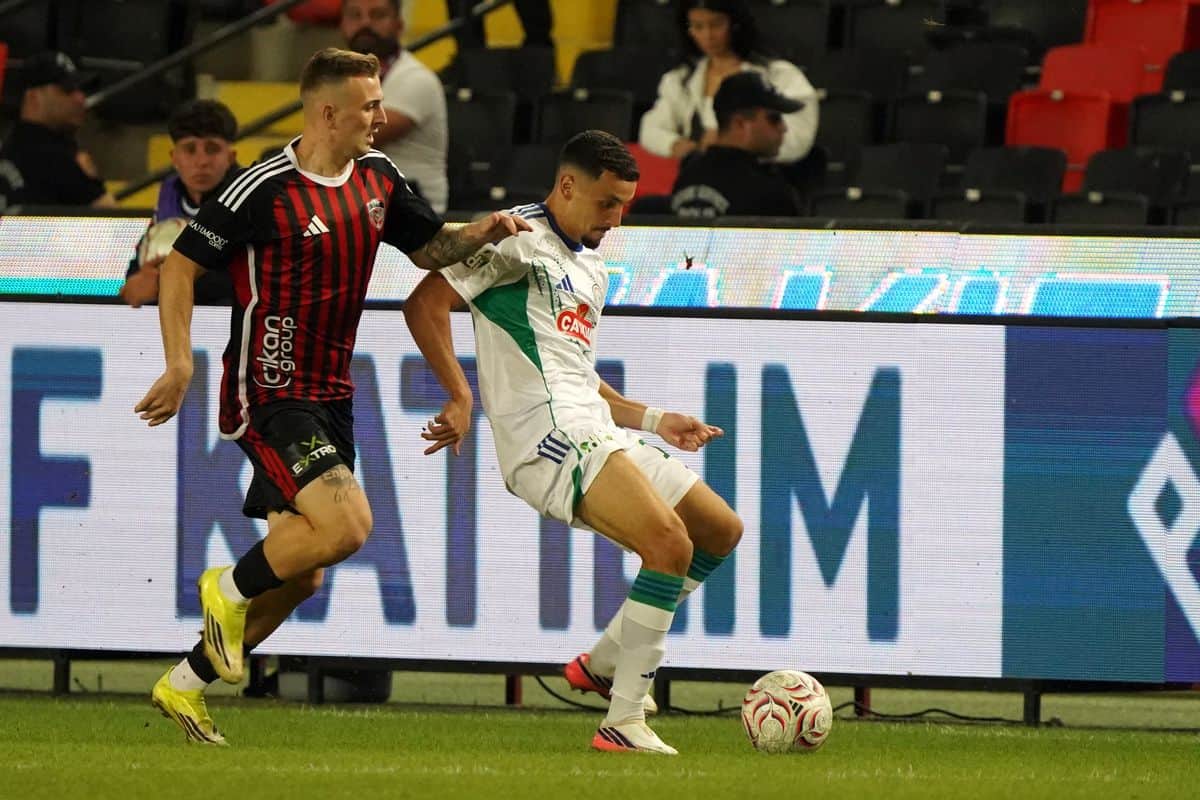Rizespor, Gaziantep'i 2-1 Devirdi Rizespor, Gaziantep'i 2-1 Devirdi