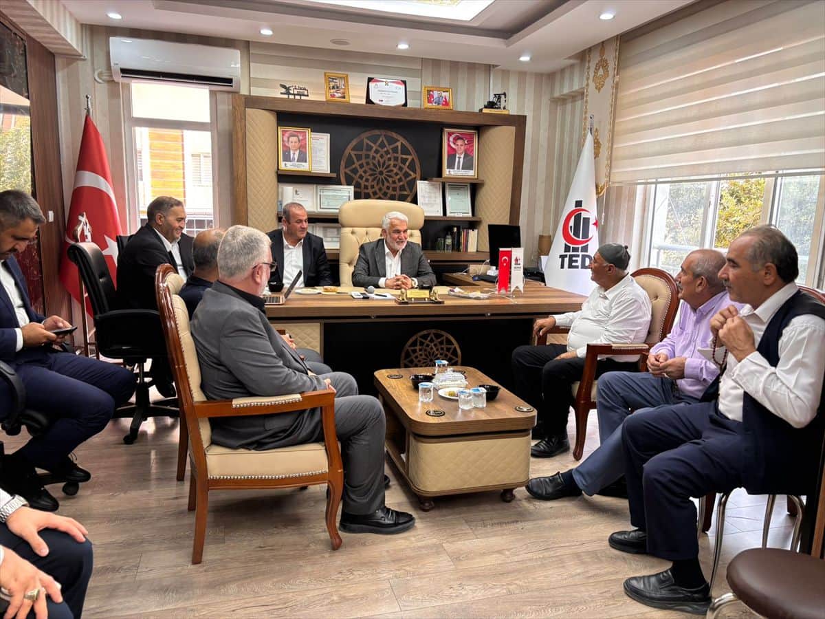 Yapıcıoğlu Siirt'te Ziyaretlerde Bulundu Yapıcıoğlu Siirt'te Ziyaretlerde Bulundu
