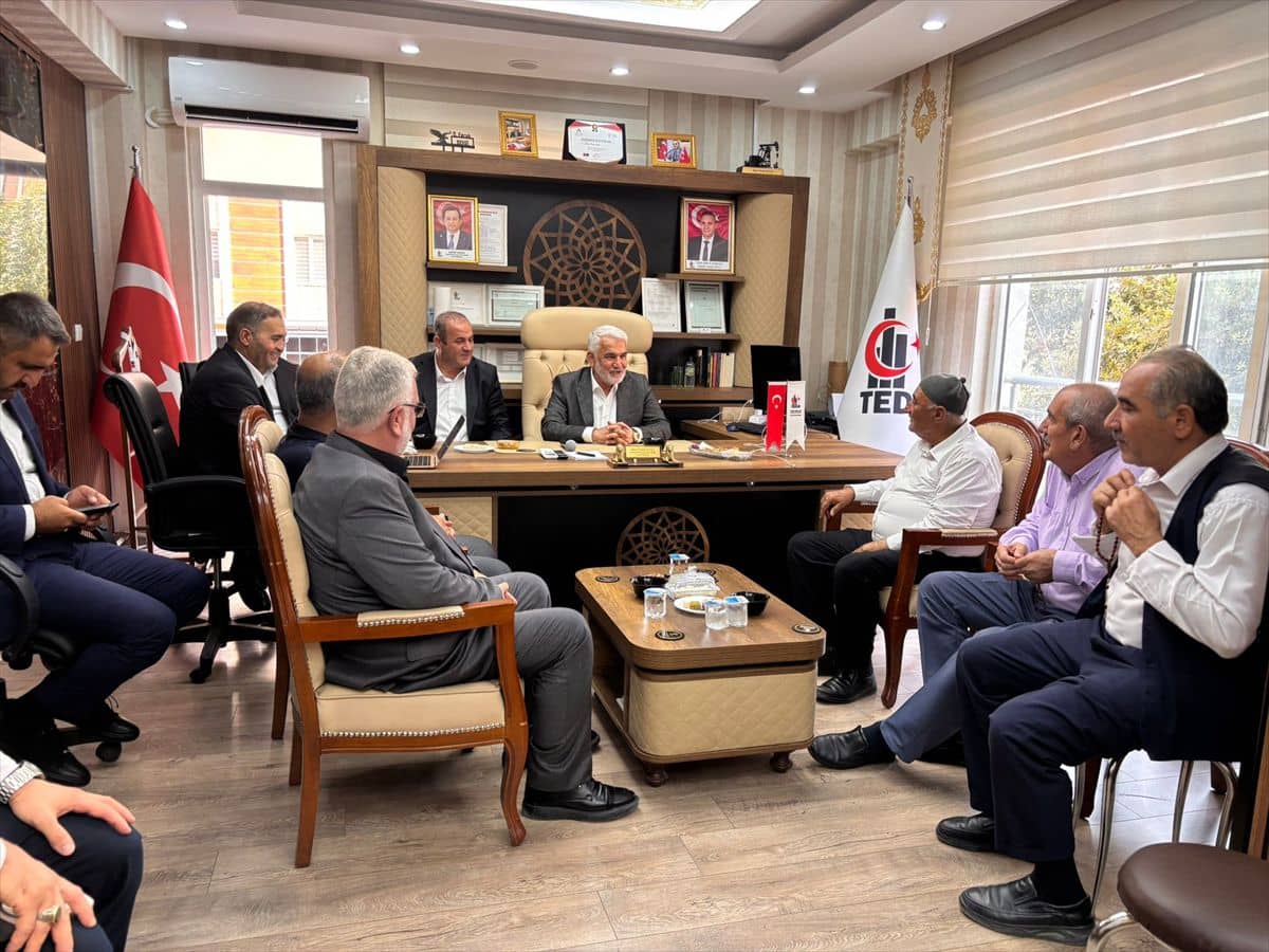 Yapıcıoğlu Siirt'te Ziyaretlerde Bulundu Yapıcıoğlu Siirt'te Ziyaretlerde Bulundu