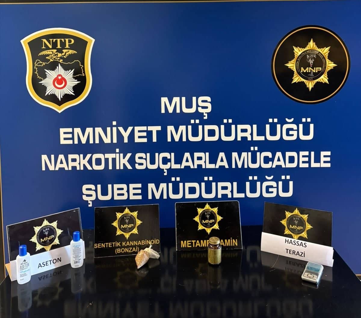 Muş'ta Uyuşturucu Operasyonu: 5 Gözaltı Muş'ta Uyuşturucu Operasyonu: 5 Gözaltı