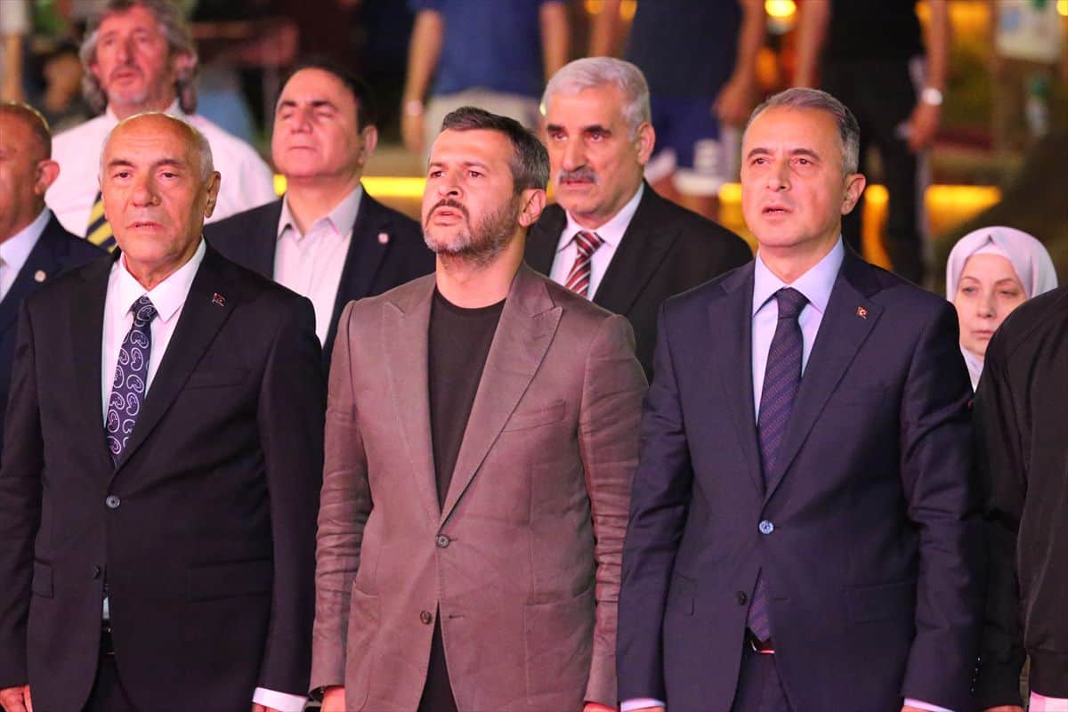 Karabük'te Türk Dünyası Ödüllü Belgesel Gösterimi Karabük'te Türk Dünyası Ödüllü Belgesel Gösterimi