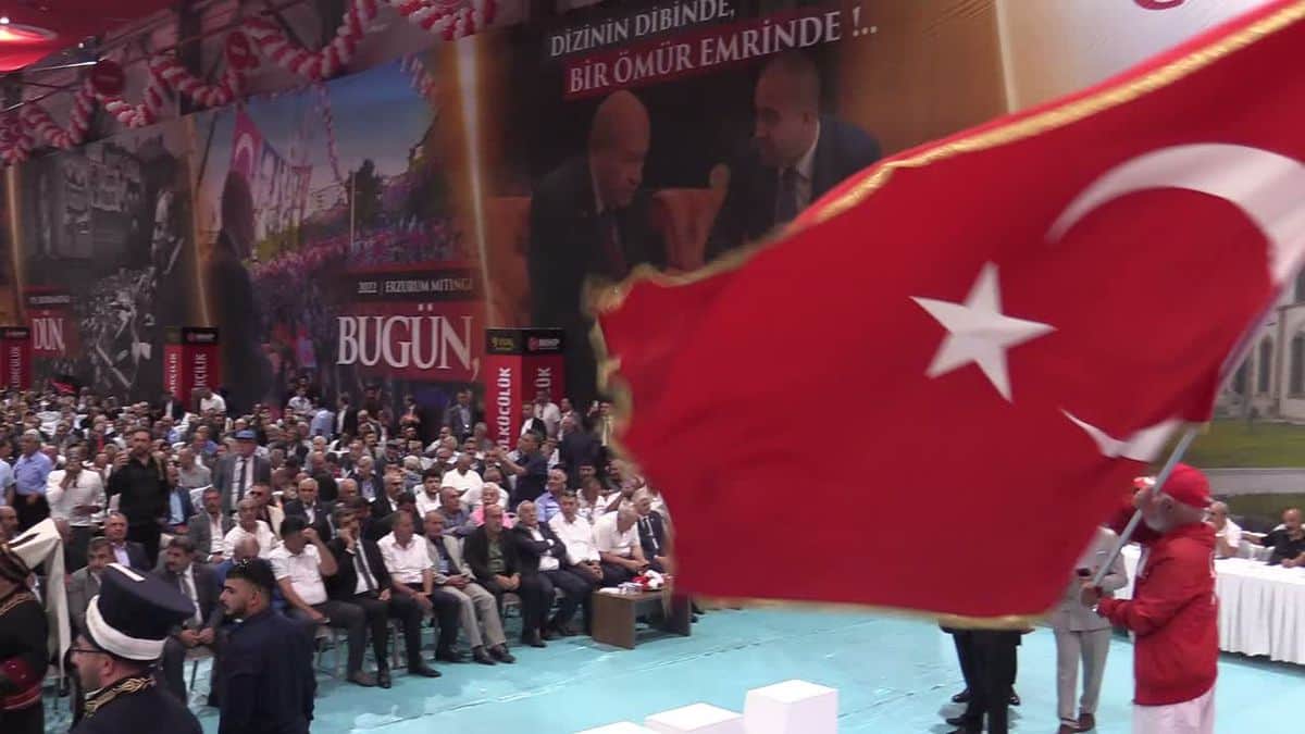 MHP Erzurum'da Yurdagül Güven Tazeledi: 'Terörle Pazarlık Olmaz' MHP Erzurum'da Yurdagül Güven Tazeledi: 'Terörle Pazarlık Olmaz'