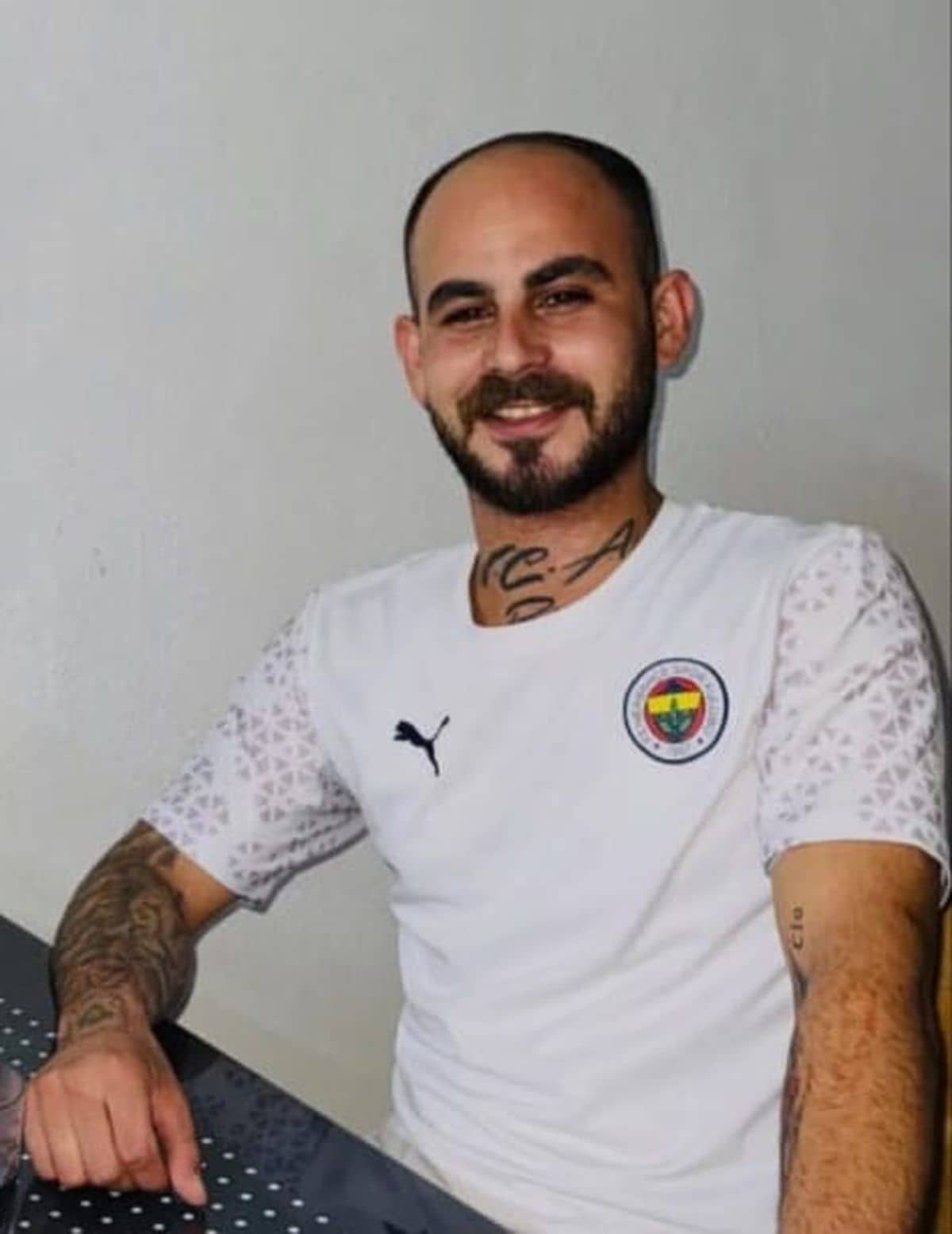 Adana’da hafif ticari araçla çarpışan motosikletin sürücüsü öldü Adana’da hafif ticari araçla çarpışan motosikletin sürücüsü öldü