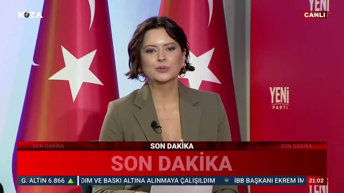 Özgür Özel'den köprü ve otoyolların özelleştirme programına alınmasına tepki: "Altın yumurtlayan tavuğu kesiyorlar" Özgür Özel'den köprü ve otoyolların özelleştirme programına alınmasına tepki: "Altın yumurtlayan tavuğu kesiyorlar"
