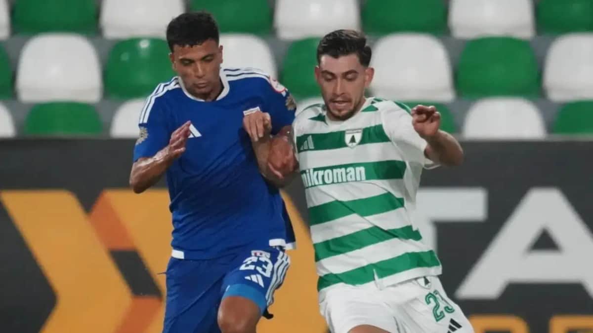 Muğlaspor - Bandırmaspor maçında gol sesi çıkmadı! Muğlaspor - Bandırmaspor maçında gol sesi çıkmadı!