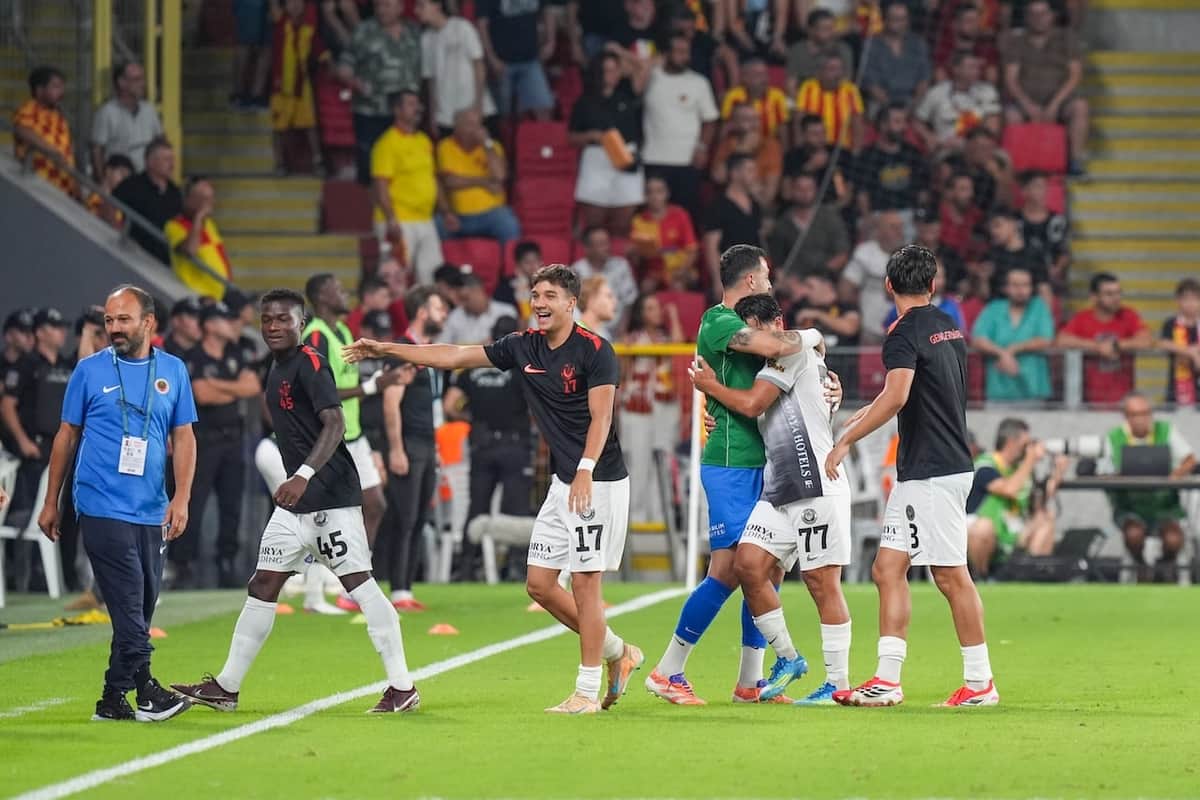 Gençlerbirliği İzmir’de kazandı, liderliğe yükseldi Gençlerbirliği İzmir’de kazandı, liderliğe yükseldi